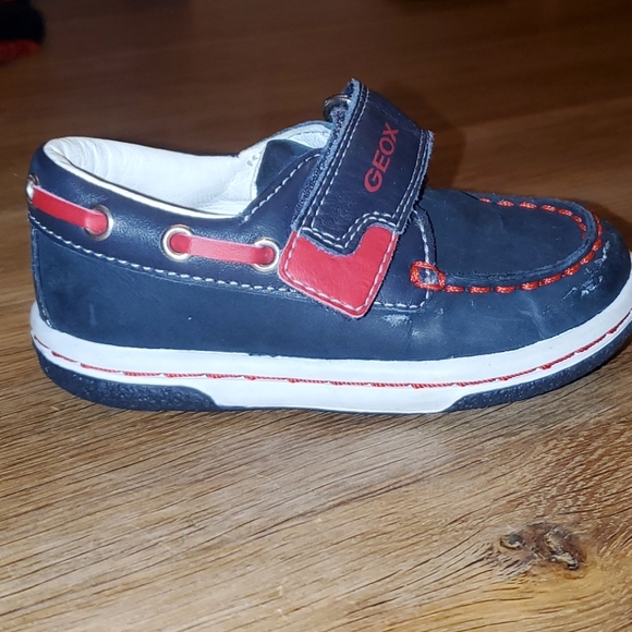 Geox kids shoes - Picture 1 of 5